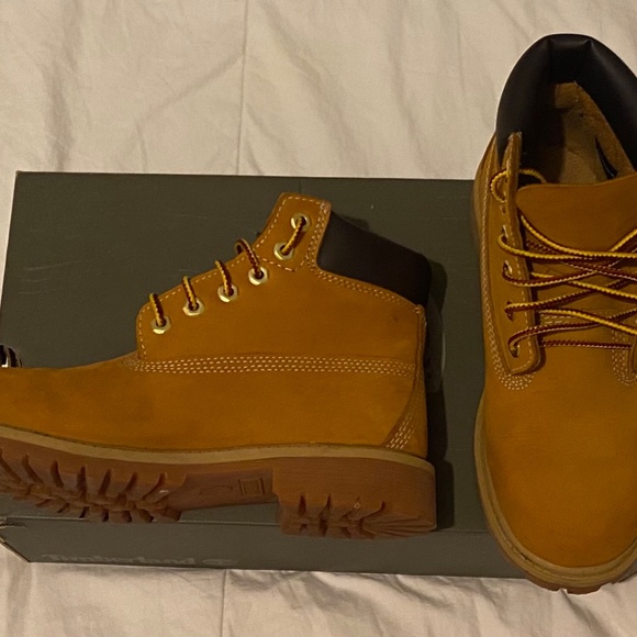 Timberlands - Picture 4 of 5